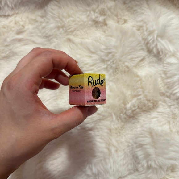 Rude Cosmetics ‘You’re so fine’ pigment - Picture 1 of 7